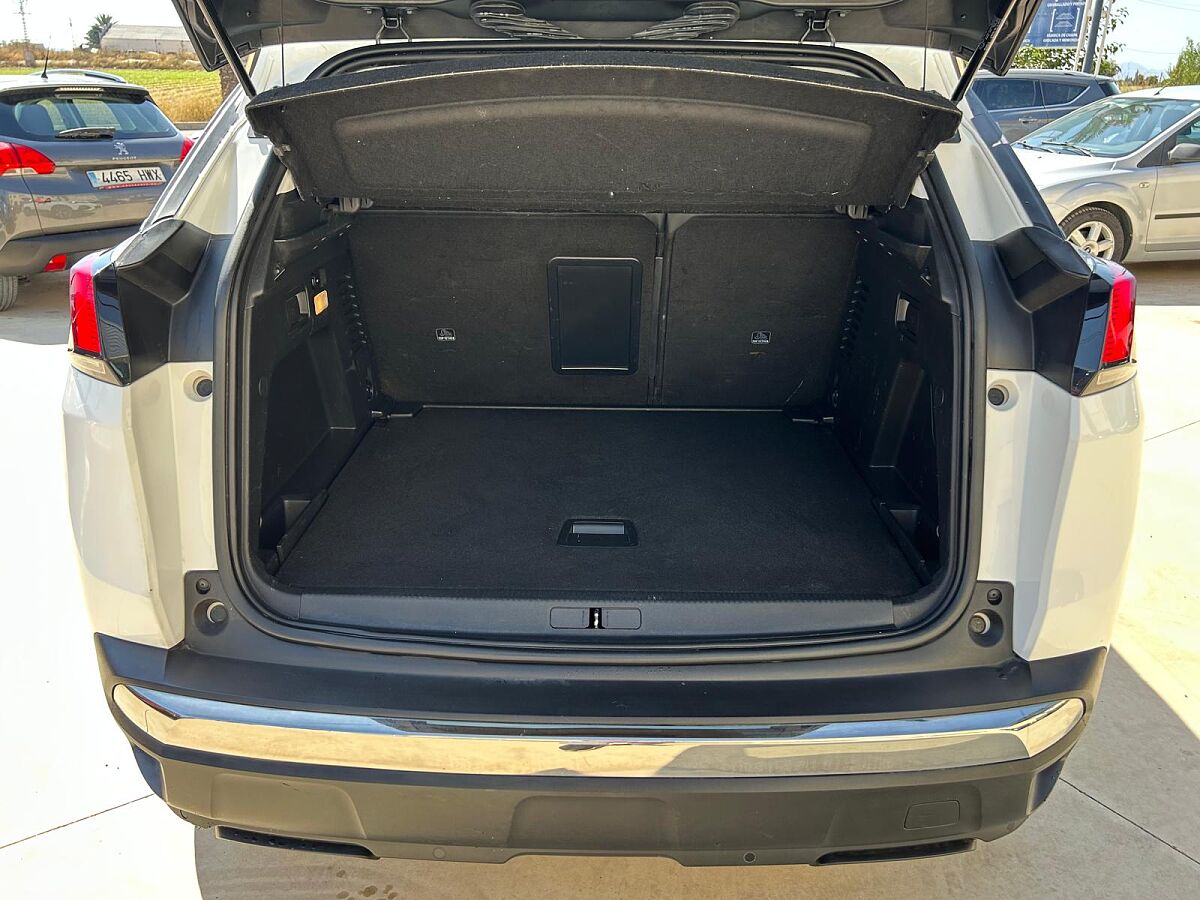PEUGEOT 3008 ALLURE 1.2 E-THP AUTO SPANISH LHD IN SPAIN 73000 MILES SUPERB 2019